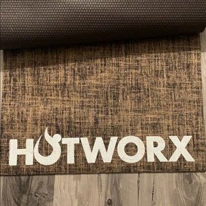 Hotworx Mat and towel